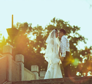 <b>郑州婚庆策划中要避免的12个婚礼色</b>